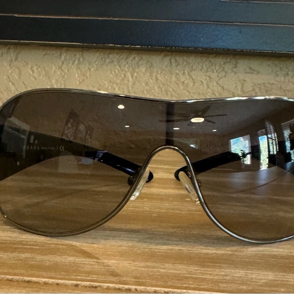 Prada sunglasses Woman’s Triangle Logo Aviator - Picture 5 of 7